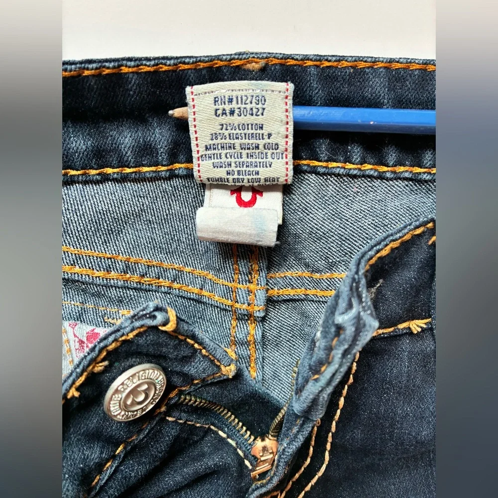 TRUE RELIGION BECCA Mid-Rise Dark Wash Peak Spot Flared Bootcut Jeans - Size 28 - Picture 10 of 15